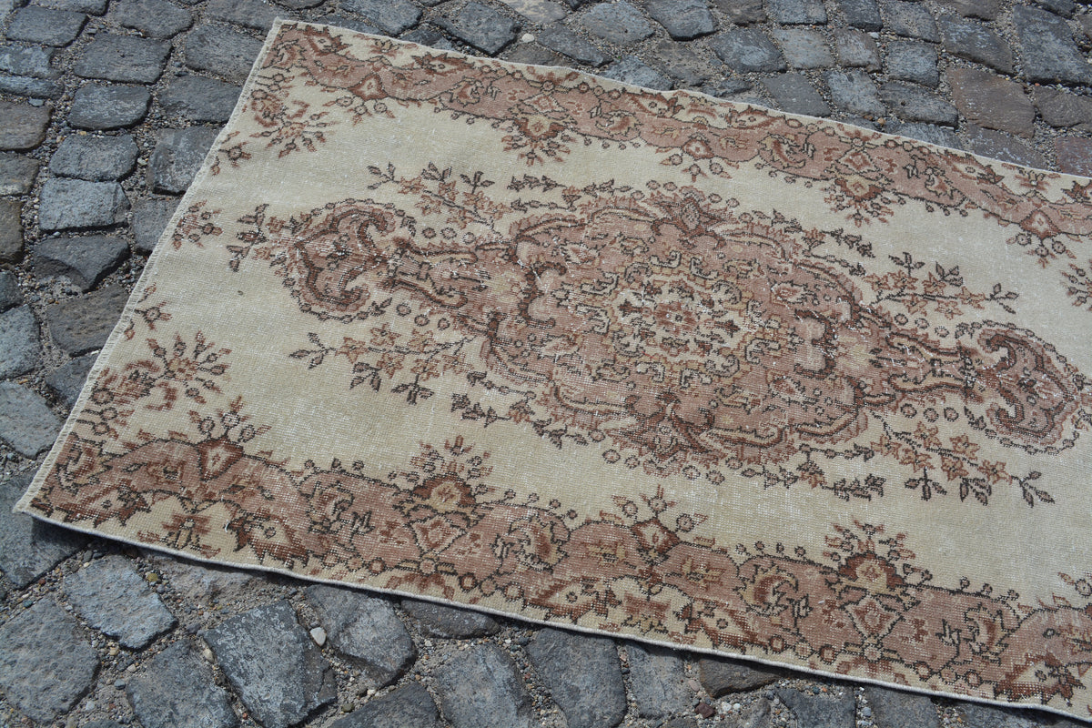 Vintage Oriental Rug, Turkish rug, Oushak rug, rug, Area rug, Vintage Rugs, Turkish carpet, medium size rug, Over dyed rug, 3.7x5.4 Ft AG593