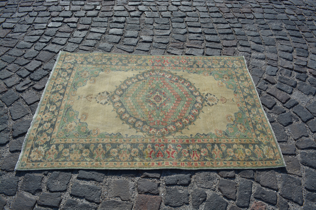 Green Turkish Rug, Oriental Rugs,  Carpet  Doormat,Nice Rug, Kilim Oushak Rug,Vintage Rug Shop, Oriental Carpet, Entry Rug, 3.8X5.5 Ft AG789