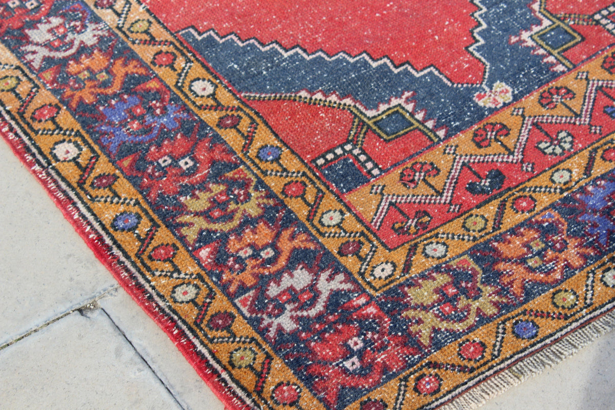 Vintage Rug, Turkish Rugs Oriental Rug, Red Rug, Distressed Rug, Vintage Rug,  Red Carpet Turkish, 3.3 x 6.5 Feet  AG897