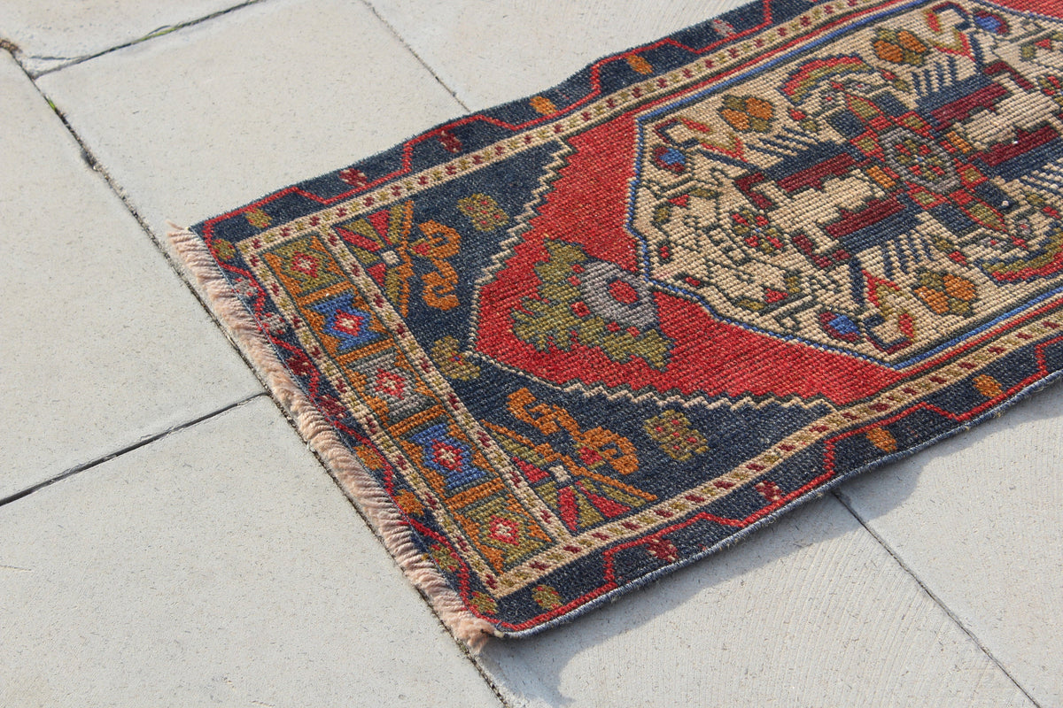 Turkish Rug,Antique Small Turkish Mat Rugs, Moroccan Entryway Rug, Turkish Style Vintage Rug,  1.7 x 3.6  Feet AG935