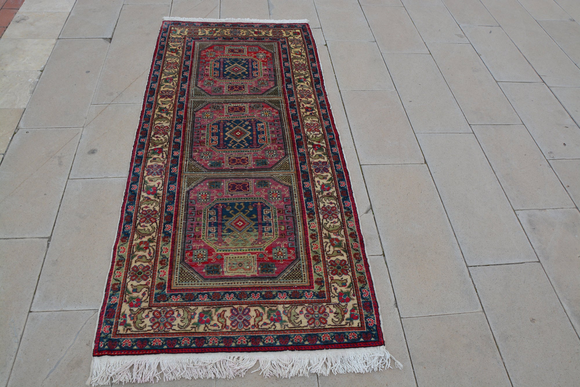 Authentic Turkish Rugs, Orian Rugs, Traditional Oriental Rugs, Quality Rugs, Rectangle Area Rugs,             2.9 x 6.5  Feet AG1042