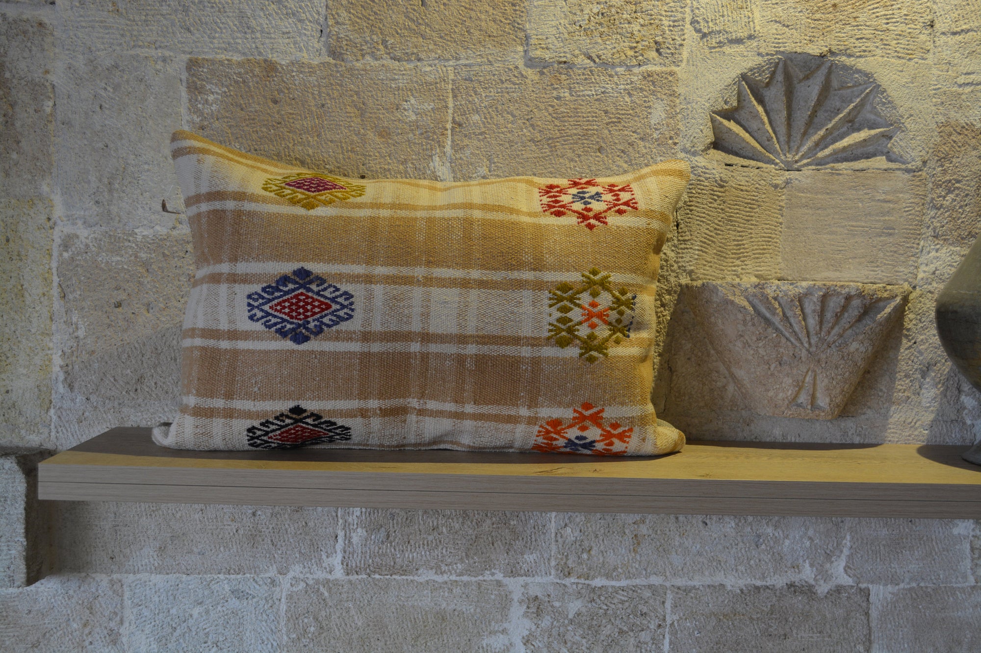 16x24 Kilim Cushion, Sofa , Sofa Pillow, Turkish Pillows, Kilim Throw Pillow, Vintage Pillows, Accent Pillows,  16”x24” - EA208