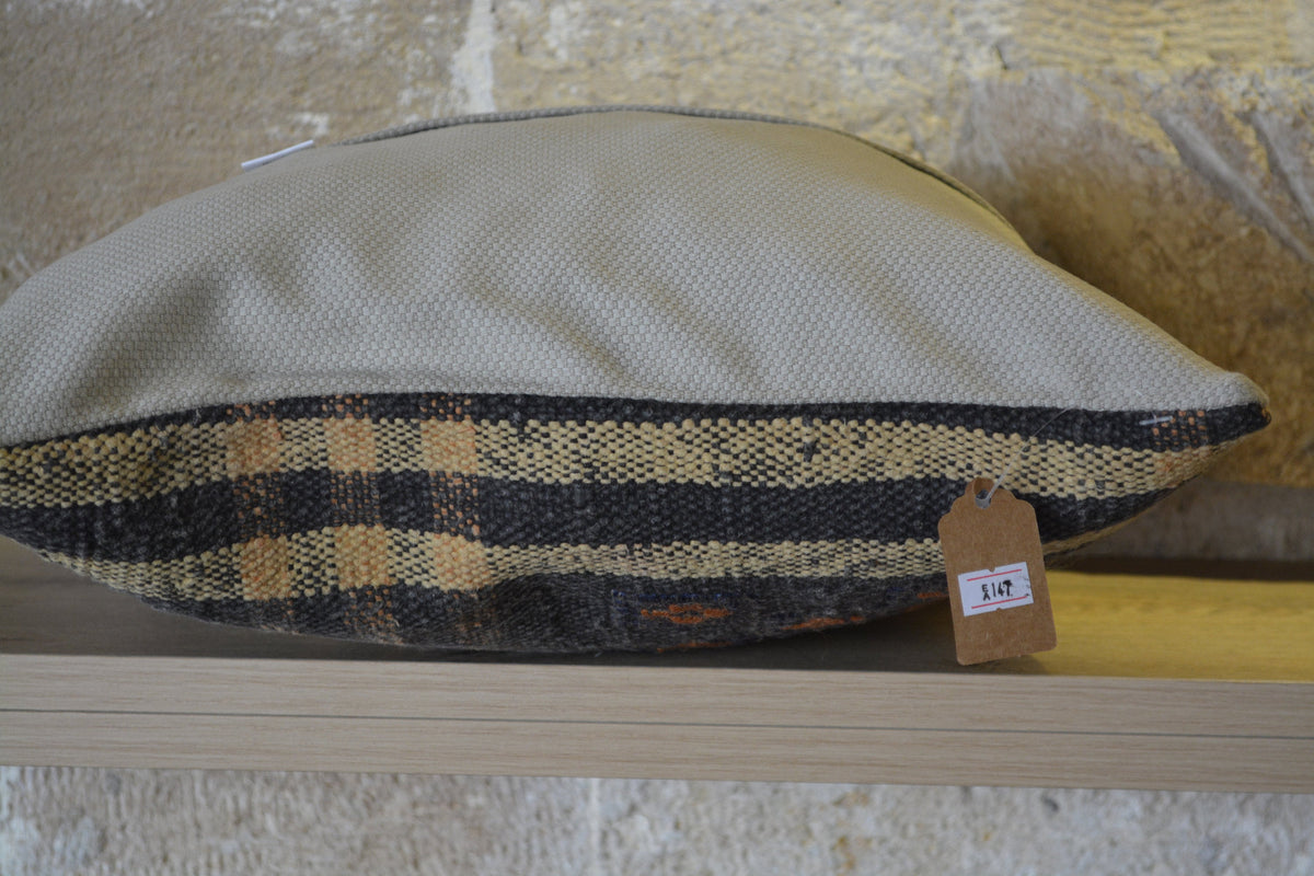 Vintage Pillow Case, Area Pillow, Oriental Pillow,Handmade Pillow Case,  Velvet Pillow, Pillow Cover, Rustic Pillow Case,    16”x16” - EA147