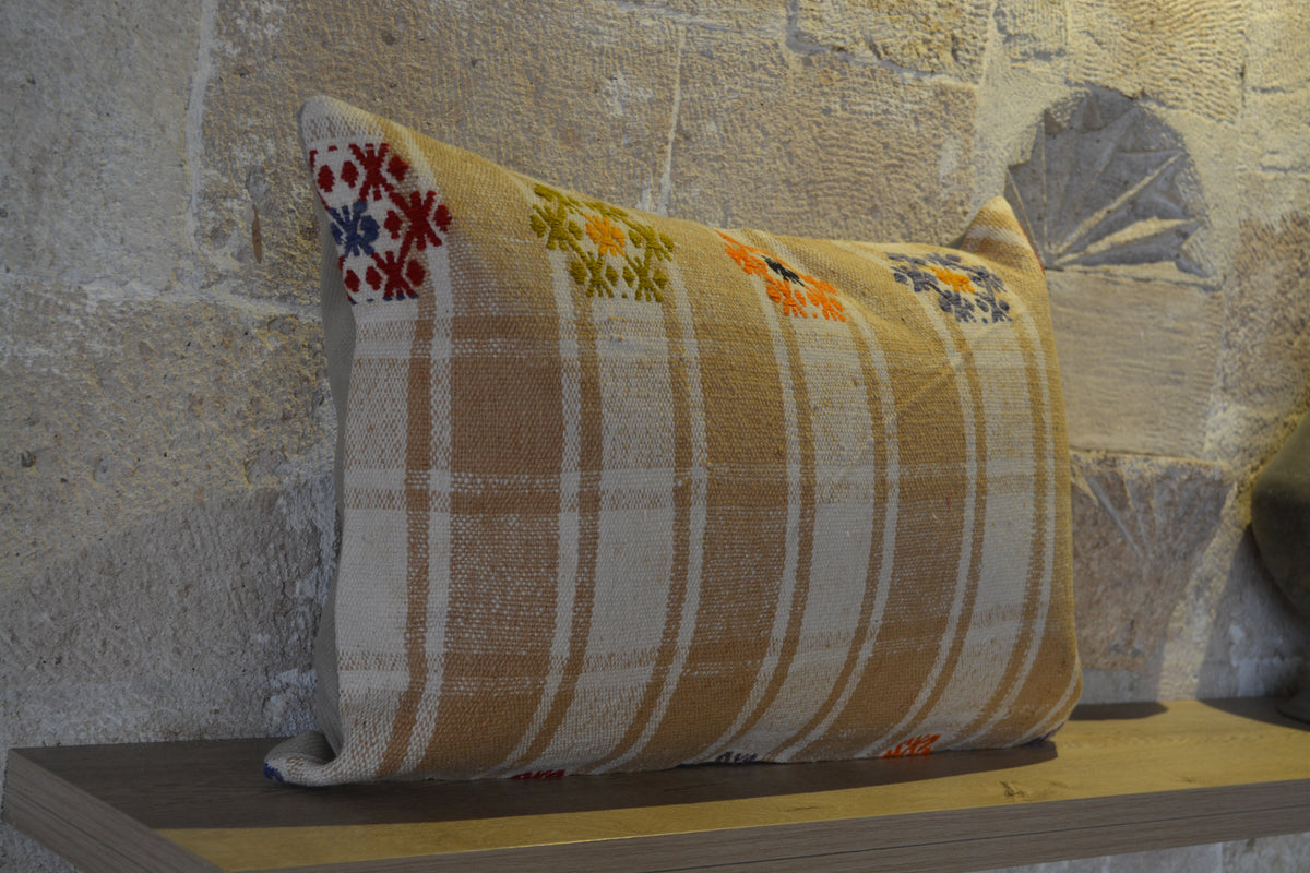 Vintage Pillow Cover, Kilim Cushions, Sofa Pillow, Lumbar Pillow, Aztec Pillow, Turkish Pillow  Colored Pillow,   16”x24” - EA209