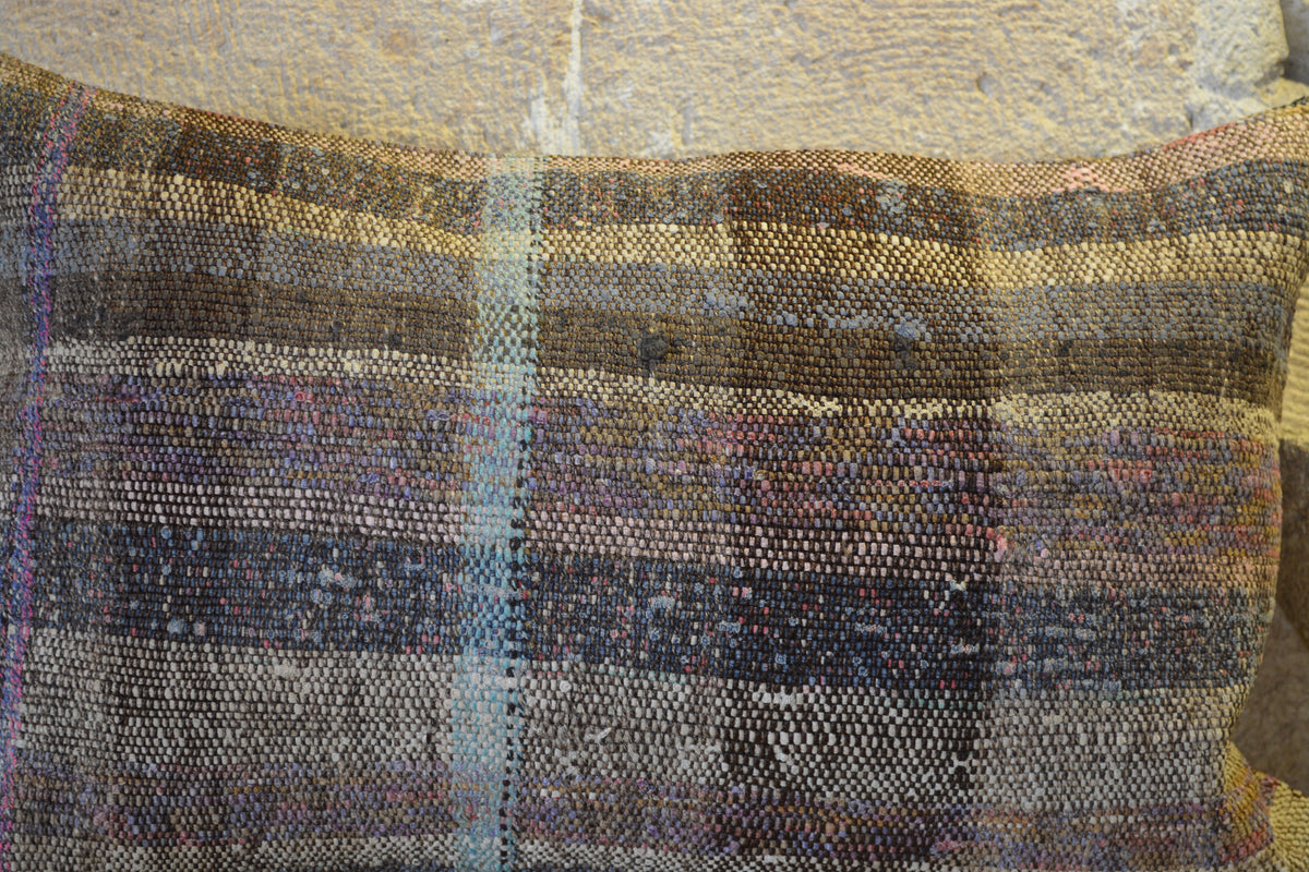 Turkoman Faded Cushion, 40x60 Cushion, Hand Made Cushion, Multicolor Cushion, Center Motif Cushion,            16”x24” - EA274