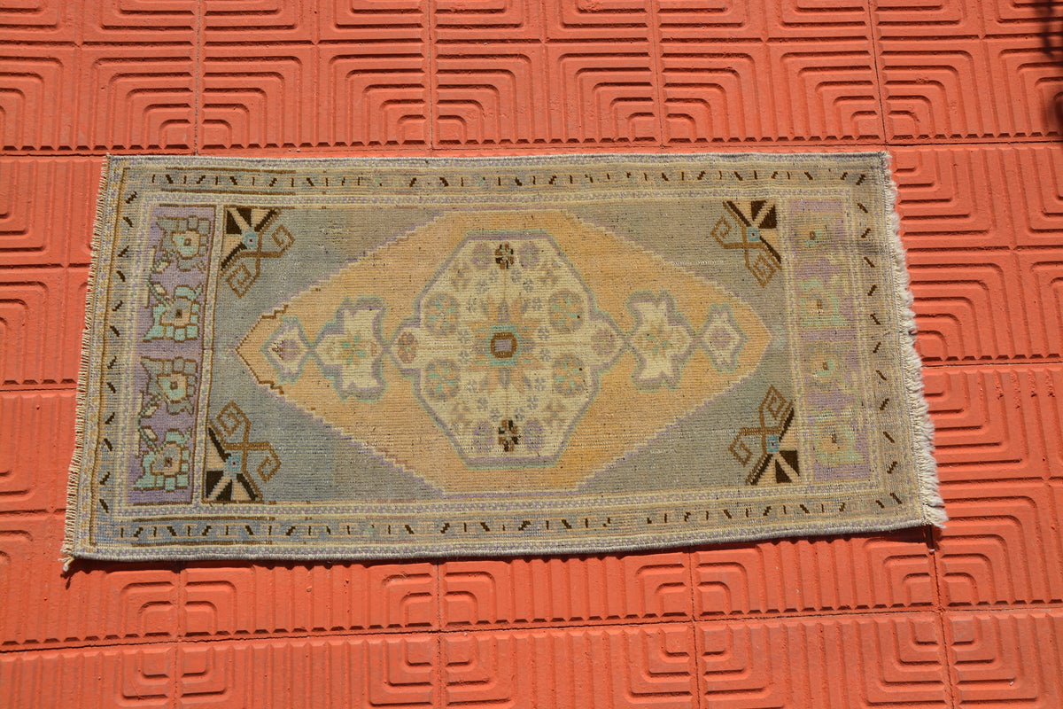 Oushak Berber Teppiche, Antique Turkish Rug, Tribal Area Rug, Turkish Yastik Rug, Vintage Turkey Rug,        1.6 x 3.2 Feet AG1703