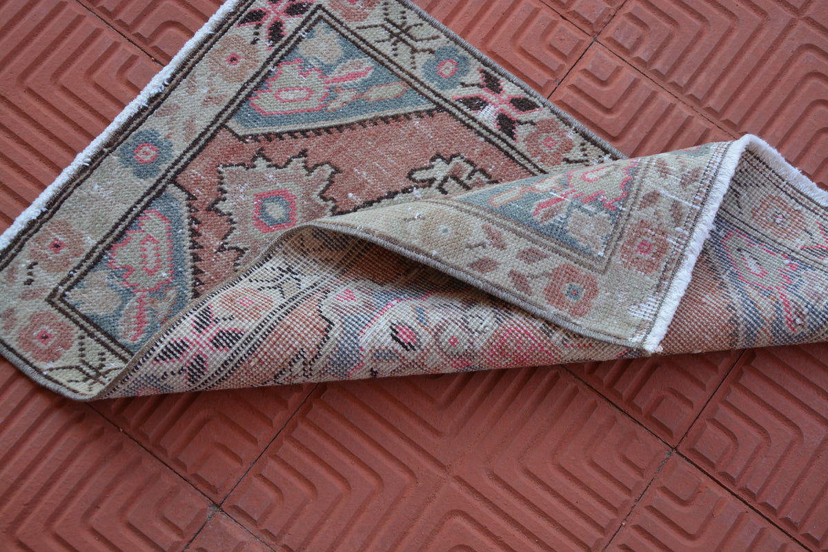 Small Turkish Carpet, Tapis Berber, Small Oriental Rug, Vintage Mat Rugs, Rug Runner, Morrocan Small Size Turkish Rug, 1.7 x 2.5 Feet AG1726
