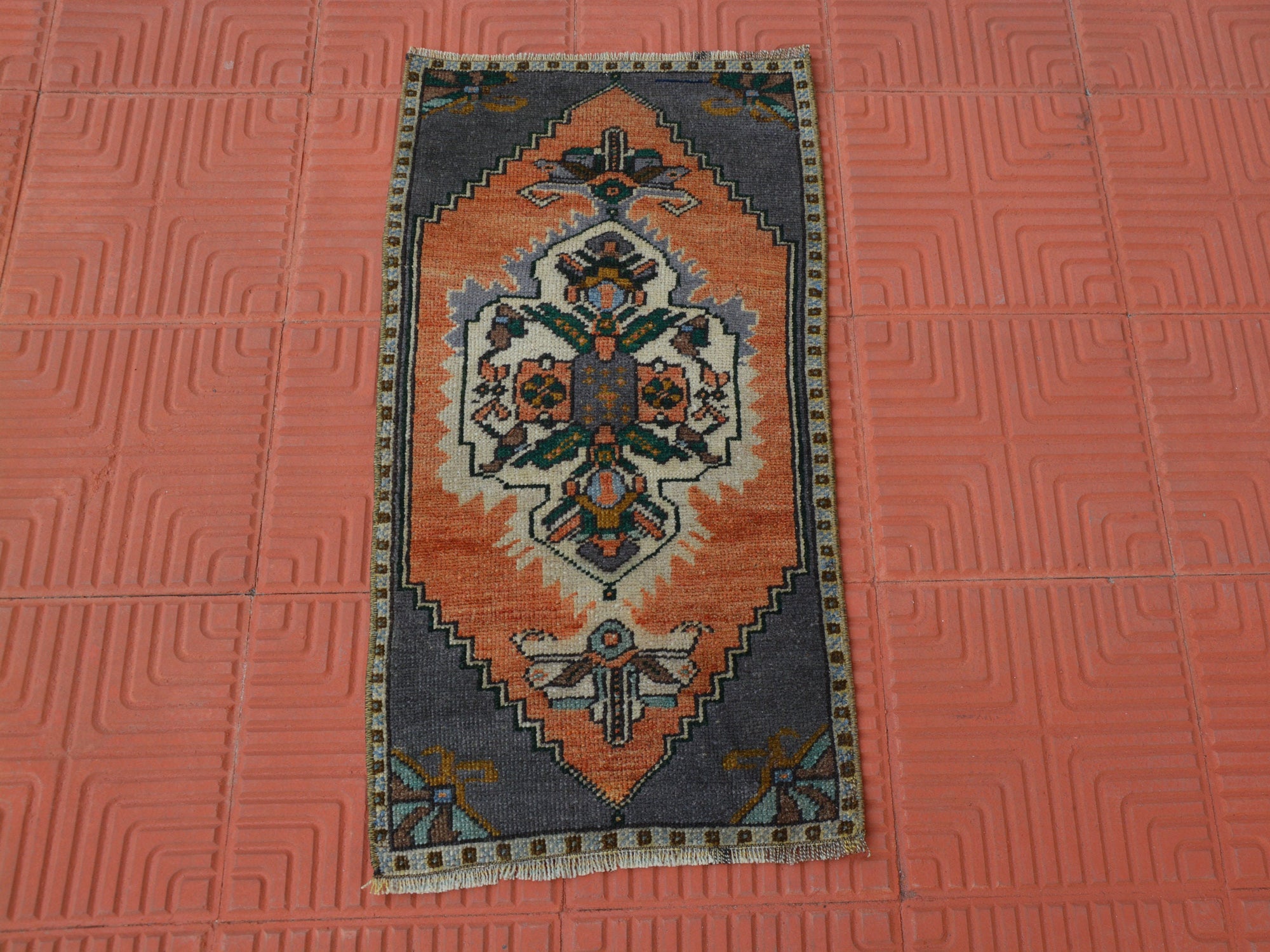 Turkey Oushak Rug, Art Deco Turkish Rug, Vintage Rugs, Geometric Faded Oriental Rug, Vintage Turkey Rug,     1.5 x 2.9 Feet AG1746