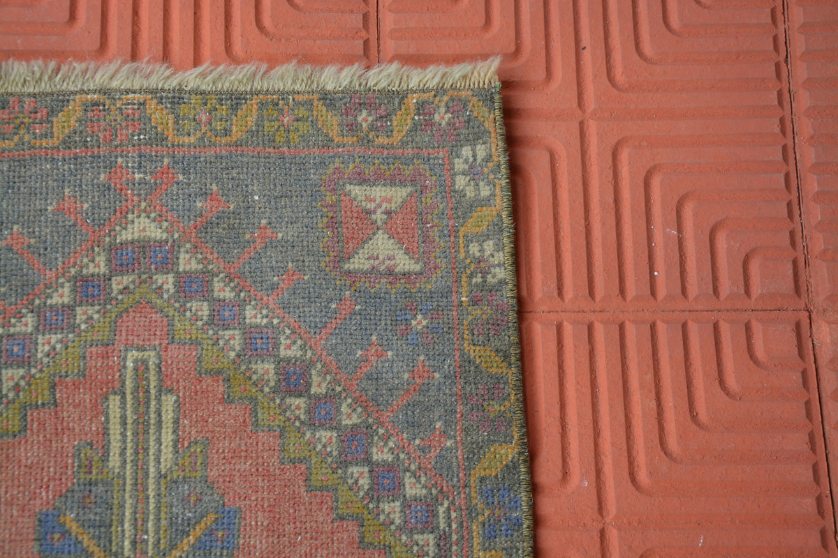 Vintage Turkish Rug, Oushak Rug,  Hand Woven Rug, Decorative Rug, Antique Rug, Berber Teppiche, Kashmiri Rug,         1.7 x 3.7 Feet AG1767