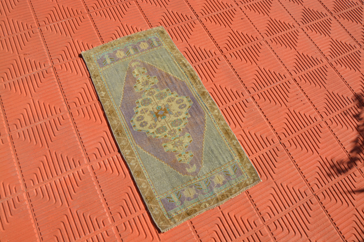 Turkish Rug, Oushak Rug, Small Persian Style Rug, Faded Rug, Decorative Area Rug, Oriental Rug, Vintage Rugs,       1.7 x 3.4 Feet AG1702