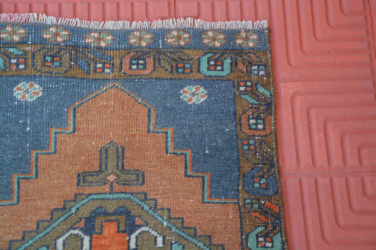 Turkish Rug, Small Morrocan Rug,Turkish Small Rug,  Turkey Rug, Berber Teppiche, Antique Rug, Oriental Rugs,   1.5 x 2.9 Feet AG1727