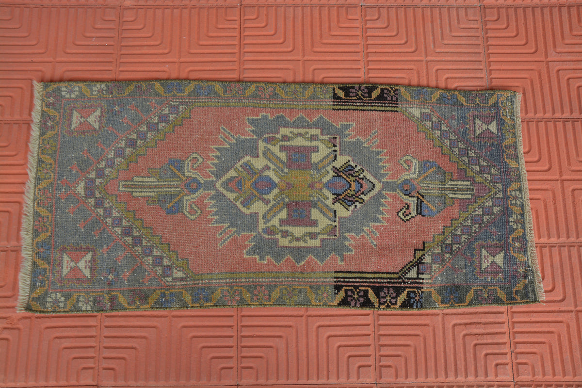 Vintage Turkish Rug, Oushak Rug,  Hand Woven Rug, Decorative Rug, Antique Rug, Berber Teppiche, Kashmiri Rug,         1.7 x 3.7 Feet AG1767