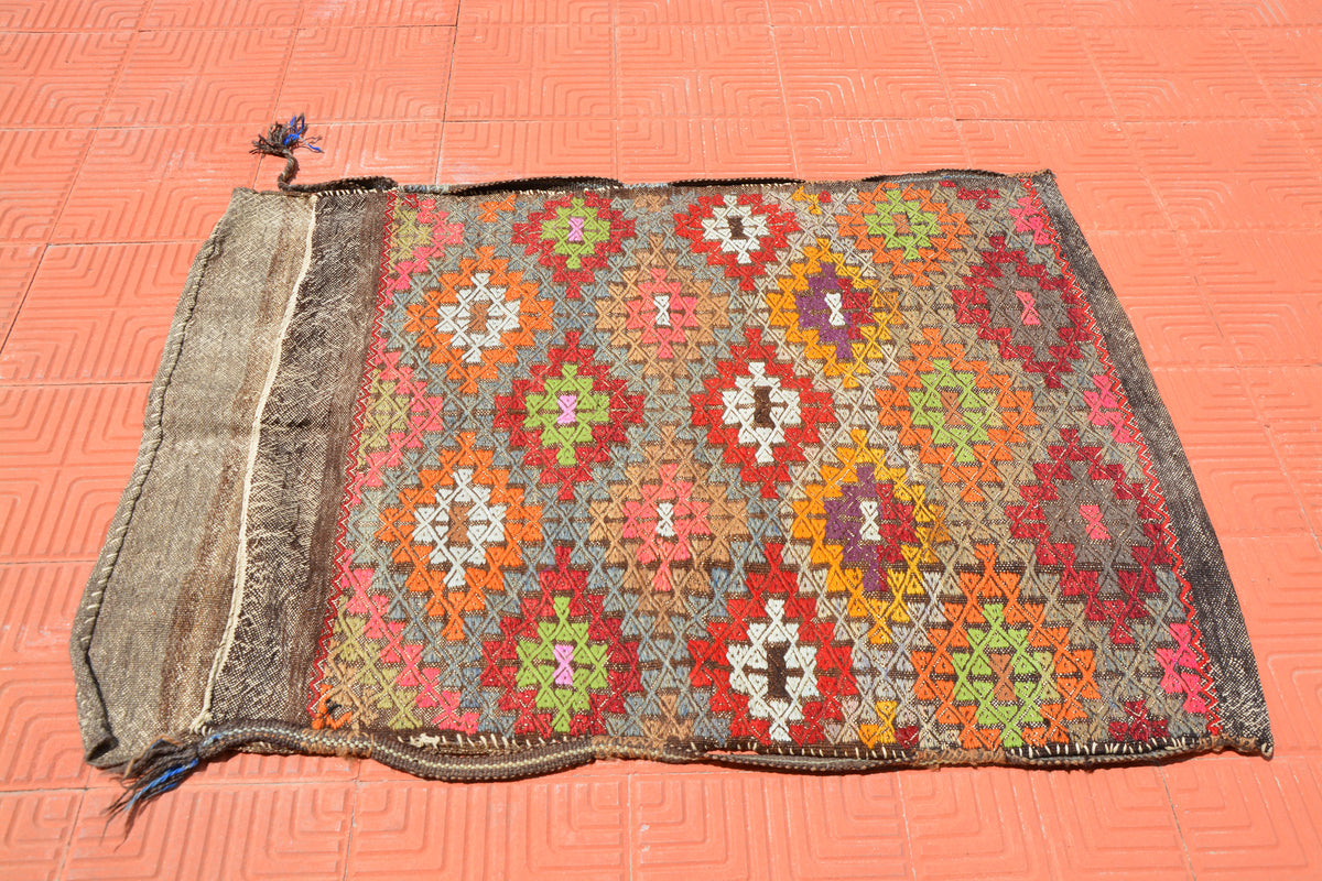 Turkey Storage Rug, Wool Rug, Turkish Kilim Rug, Oriental Rug, Vintage Turkish Rug, Distressed Rug, Turkish Rugs,     3.2 x 4.5 Feet AG1939