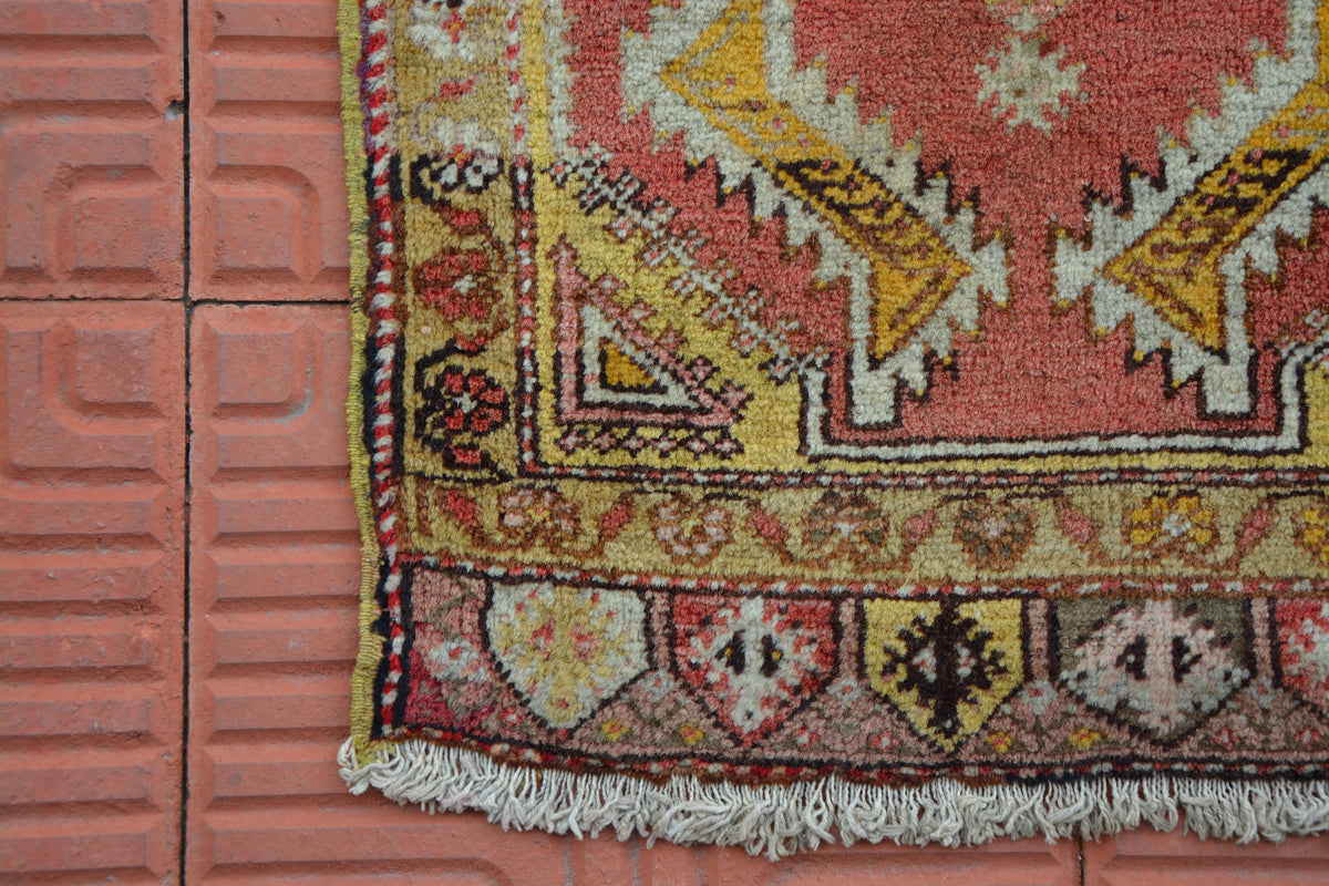 Handwoven Rug Kilim, Small Rugs, Embroidered Rug, Pale Rug, Entry Rug, Vintage Yellow Rug, Small Handmade Rugs,    1.5 x 2.7 Feet AG1921