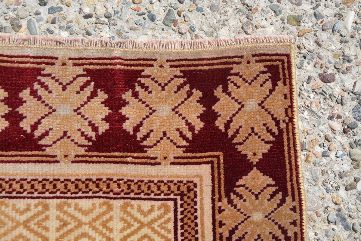 Wool Rug, Antique Rug, Boho Rug, Small Rug, Oriental Rug, Vintage Rug, Doormat Rug, Turkish Kilim Rug,    2.8 x 4.3 Feet LQ037